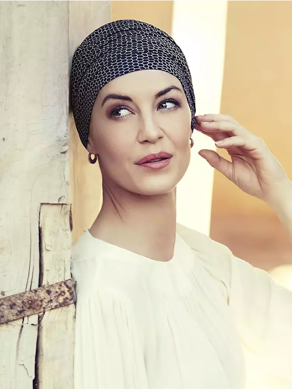 Top Yoga Black 'n Beige - cancer hat / alopecia headwear