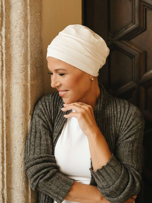 Sleep Cap Descanso Ivory - chemo hat / alopecia hat