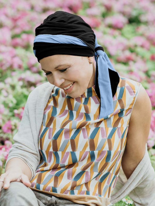 Hoofddoekjes bij chemo sjaaltjes - Sjaalmutsje Doris Zwart-Blauw - hippe chemo mutsjes