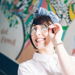 Les Franjynes - fringe - La Eliz Les Franjynes - fringe - La Eliz - buy now at My Headwear.shop specialised in chemo hats